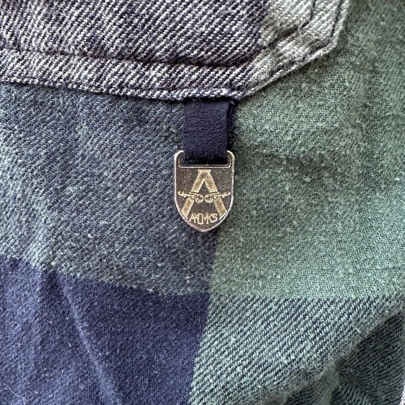 AKDMKS Akademiks Mens Flannel Size Large Green Multicolor Plaid Button Spellout - Picture 7 of 13